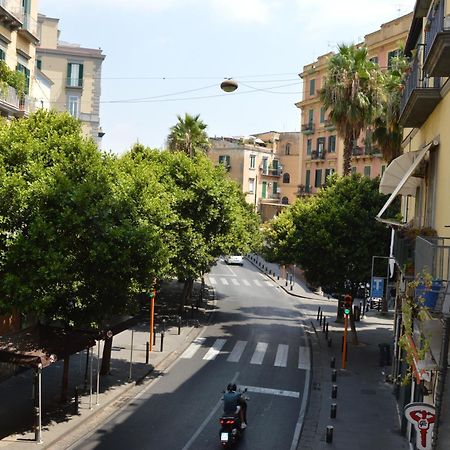Casa Flora Al Corso Apartment Napoli Bagian luar foto